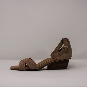 Naturalizer Brown Women's Sandals